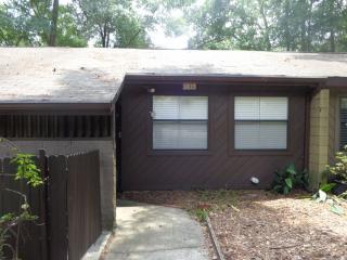 6811 45th Ave, Gainesville, FL 32608-6486
