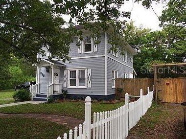 215 Orange Ave, Deland, FL 32720-4125