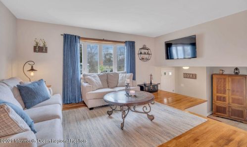 6 Wyoming Dr, Jackson Twp NJ  08527-1543 exterior