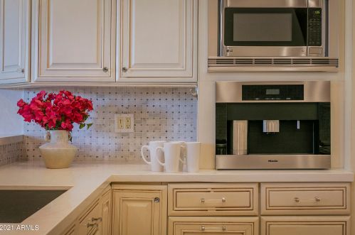 10461 Windrose Dr, Scottsdale AZ  85259-2423 exterior