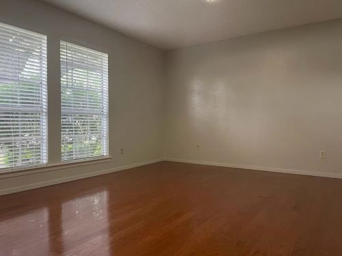 304 Towne House Ln, Richardson TX  75081-3524 exterior