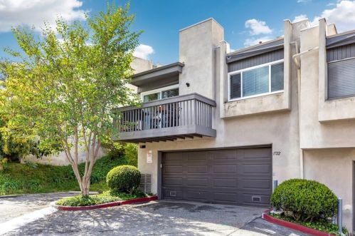 1722 Mountain Terrace Ln, Montebello CA  90640-2052 exterior