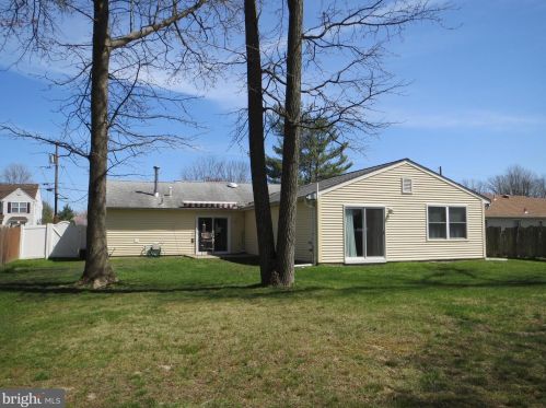 32 Mckinley Ave, Blenheim NJ  08012-5318 exterior