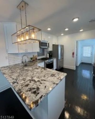 230 Hamilton Ave, Pelican Island, NJ 08751-2322