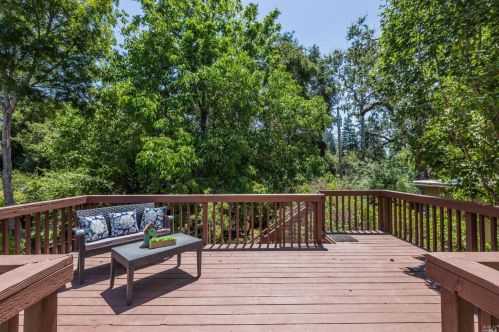 7331 Bodega Ave, Sebastopol CA  95472-3654 exterior