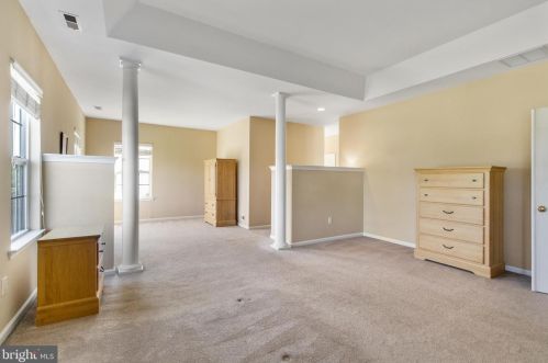 6 Nicole Ct, Swedesboro NJ  08085-3448 exterior