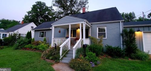 7203 Oakland Ave, Falls Church, VA 22042-1613