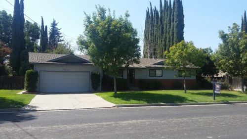 7869 Cedar Ln, Hilmar, CA 95324-9732