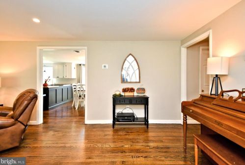 1472 Timberline Dr, Pottstown PA  19465-7234 exterior