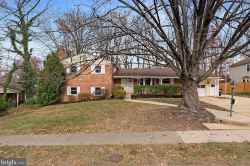8810 Side Saddle Rd, Springfield, VA 22152-2733