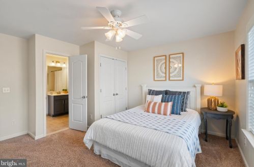 15340 Wits End Dr, Woodbridge VA  22193-5889 exterior