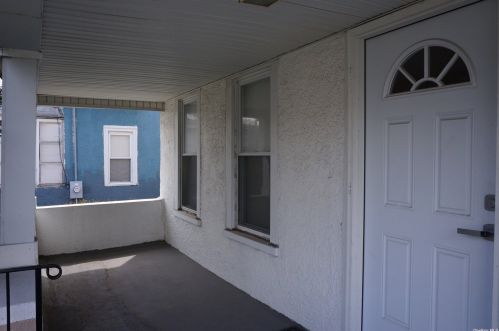 11 End Ave, Far Rockaway, NY 11096-1540