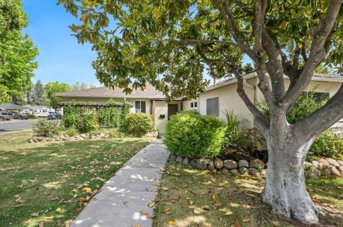 2787 Massachusetts Ave, Redwood City, CA 94061-3262