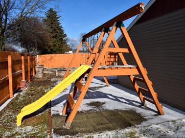 8303 106, Milwaukee WI 53224-2611 exterior