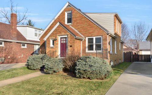 7409 24 Ave, Kenosha WI 53143-4713 exterior