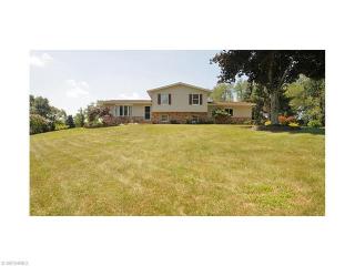 1412 Kristen Cir, Mogadore, OH 44260-8843