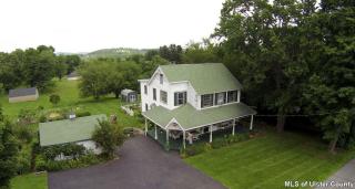 88 South St, Marlborough, NY 12542-5620