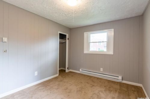 15 Campbell St, Amityville NY  11701-1817 exterior