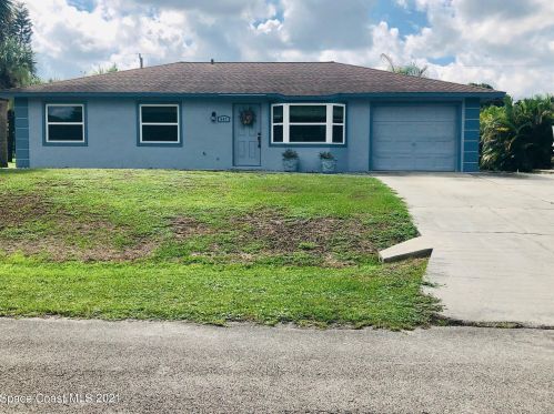 867 Clearmont St, Sebastian, FL 32958-4934