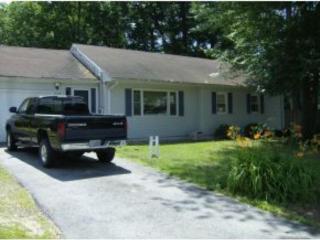 134 Millville St, Salem, NH 03079-2220