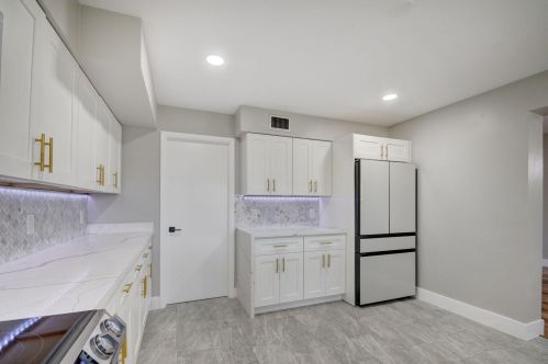 703 25th Pl, Boynton Beach FL  33435-7521 exterior