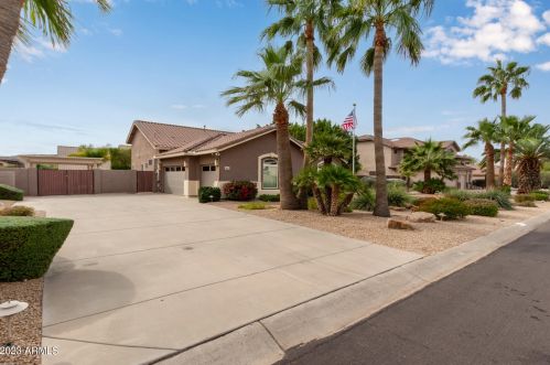 5513 West Wind Dr, Glendale, AZ 85310-2803