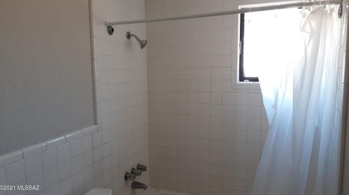 6201 29th St, Tucson AZ  85711-6815 exterior