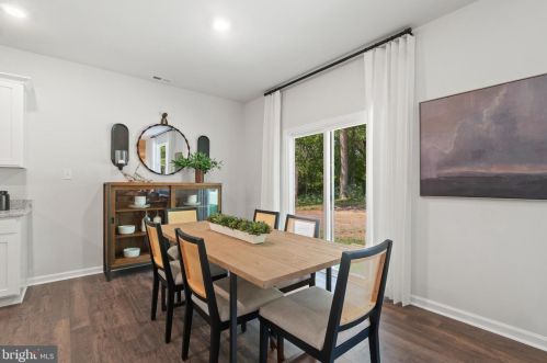 17447 Jackson Dr, Bowling Green VA  22427-9329 exterior