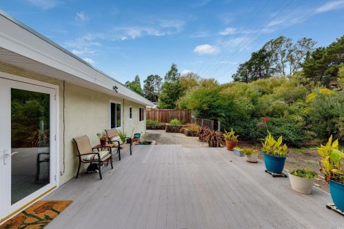 1789 Sarah Dr, Pinole CA  94564-2213 exterior