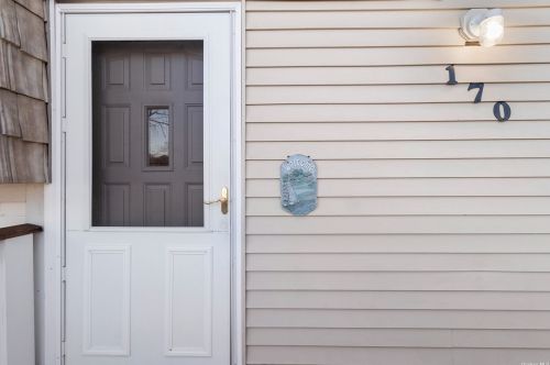 170 Hawkins Rd, South Setauket, NY 11720-1813
