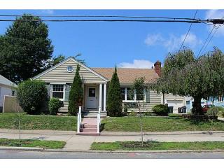 740 River Ave, Providence, RI 02908-2311