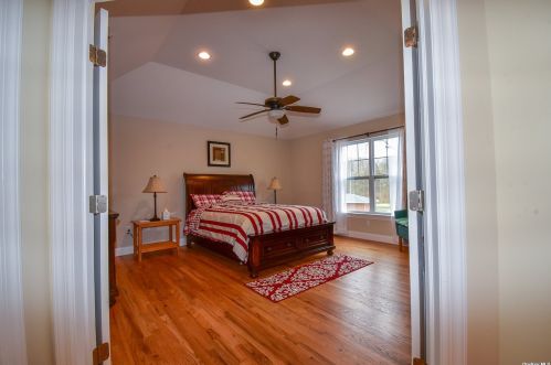 45 Crystal Brook Hollow Rd, Mount Sinai NY  11766-1606 exterior