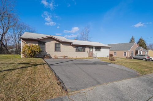 67 Cornflower Dr, Milford, CT 06460-6974