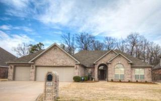 215 Maranes Cir, North Little Rock, AR 72113-6974