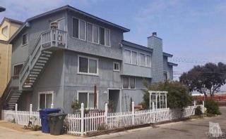 377 Cahuenga Dr, Oxnard, CA 93035-4406