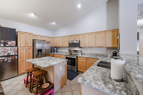 17018 Tonbridge St, Sun City, AZ 85374-0830