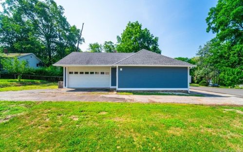 27 Garrigus Ct, Waterbury CT  06716-3103 exterior
