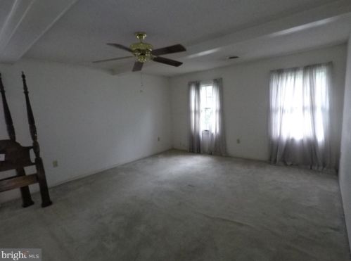 2 Presidential Dr, Berlin Boro NJ  08009-1358 exterior