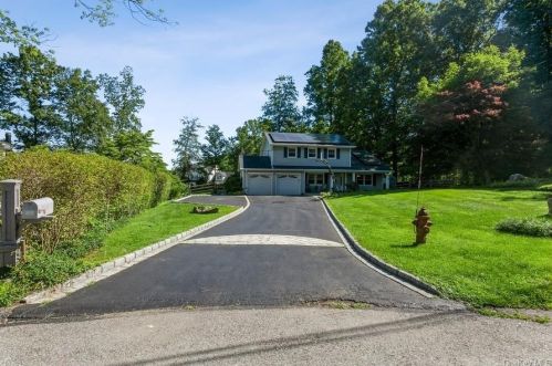 2390 Claire Ct, Yorktown Hgts, NY 10598-3610