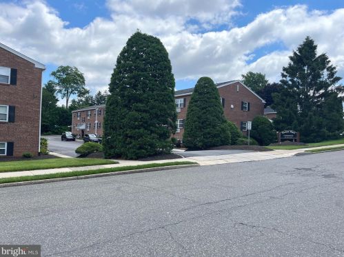 1 Radnor Dr, Newtown Square PA  19073-4276 exterior