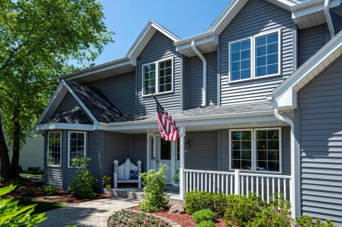 720 Summer Creek Rd, Oconomowoc, WI 53066-4161