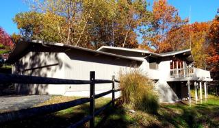 150 Woodlawn Ter, Hollidaysburg PA  16648-2997 exterior