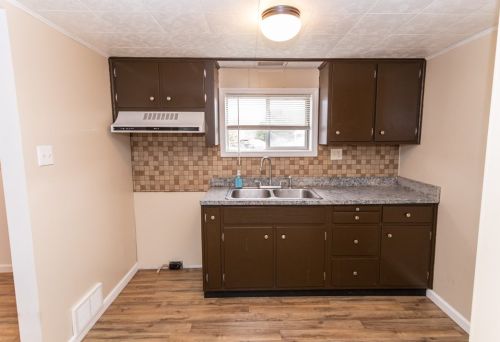 1525 Crawford Ave, Connellsville PA  15425-1622 exterior