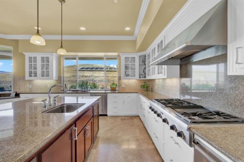 3959 Skyhawk Ln, Vacaville CA  95688-9516 exterior