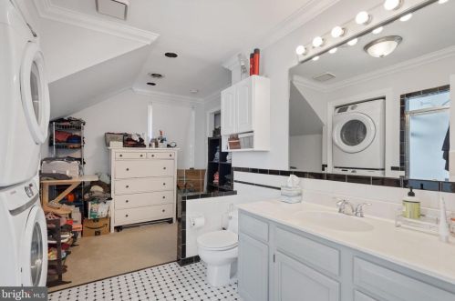 732 11 St, Washington DC 20010-2405 exterior