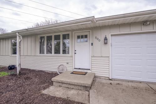 500 Countryaire Ct, Watertown WI  53094-6050 exterior