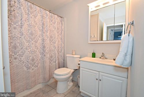 1109 Harbour Dr, Palmyra NJ 08065-2218 exterior