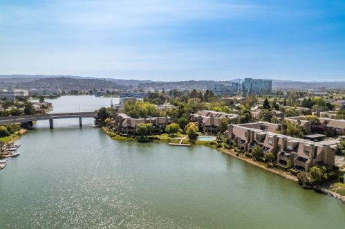 65 Cove Ln, Redwood City, CA 94065-1535