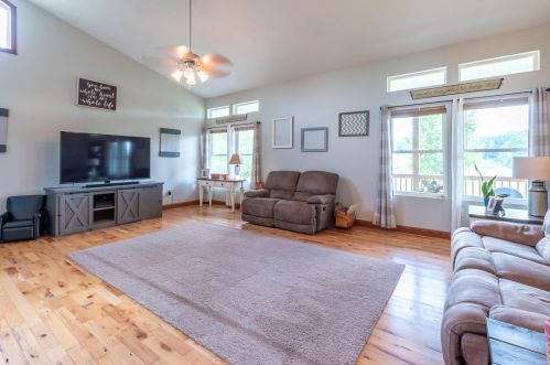 6809 Township Road 140, Rushville, OH 43150-9618