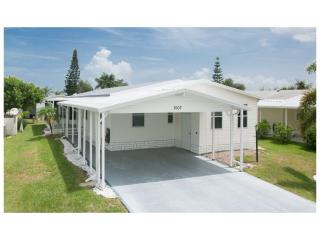 7607 Great Bear Lake Dr, Sebastian, FL 32976-7701
